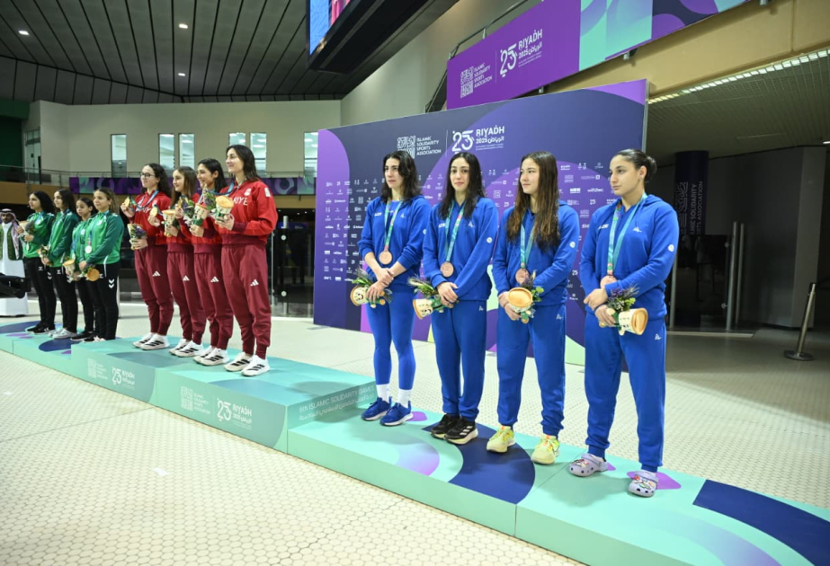 Azerbaijani swimmers claim second medal at Islamic Games