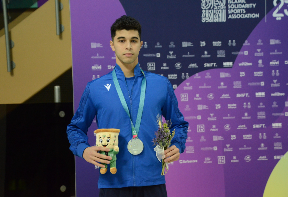Azerbaijani swimmer claims silver medal at Islamic Solidarity Games