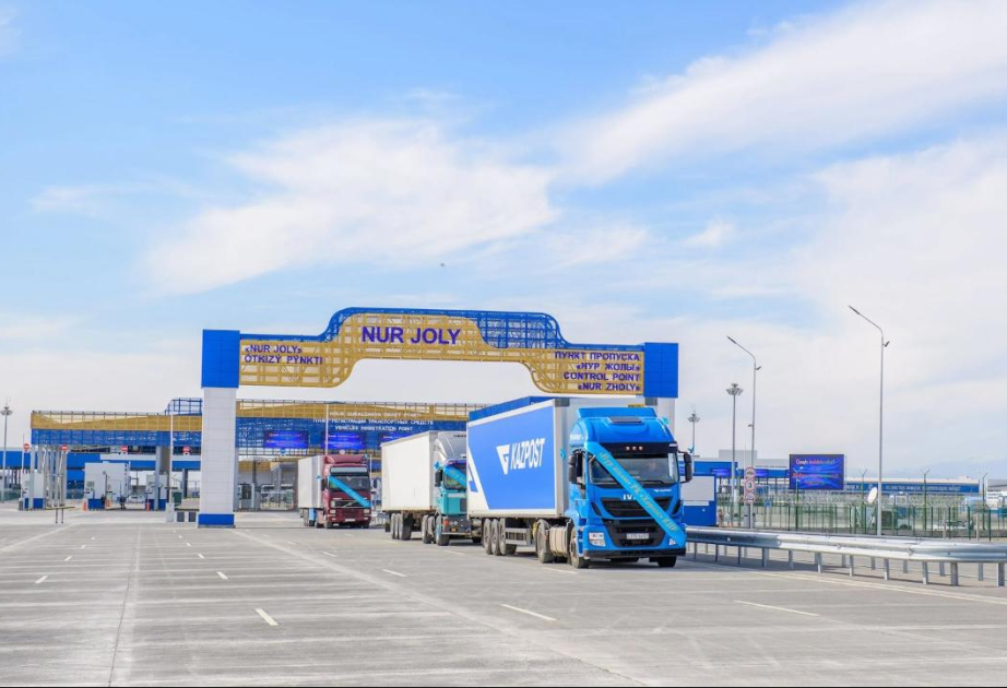 На границе Казахстана с Китаем скопилось до 1,5 тысячи грузовых автосредств