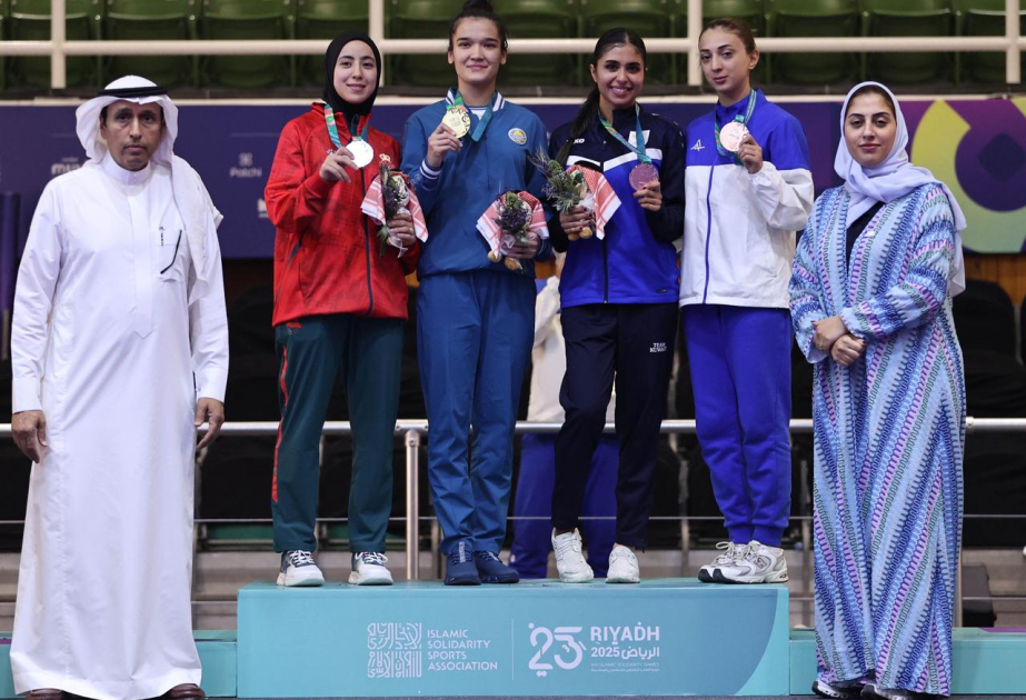 Azərbaycan karateçiləri İslamiadaya iki medalla başladılar