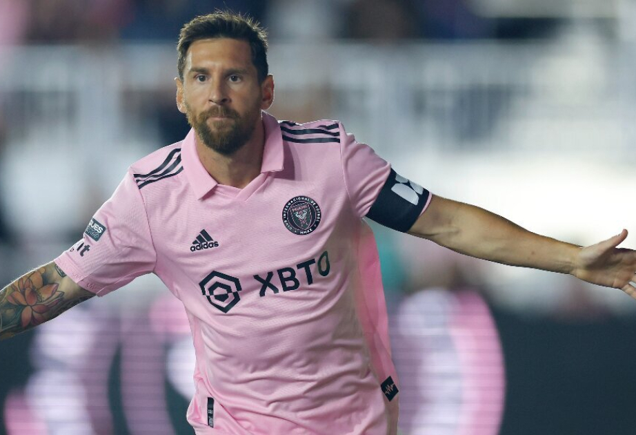 В «Барселоне» заявили об отсутствии планов по подписанию Месси