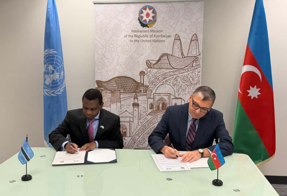 Signature d’un communiqué conjoint relatif à l'établissement de relations diplomatiques entre l'Azerbaïdjan et le Botswana