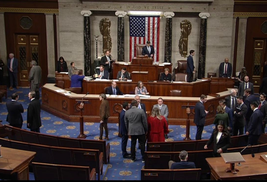 Etats-Unis : la Chambre des représentants valide le projet de loi budgétaire du Sénat mettant fin au plus long shutdown gouvernemental