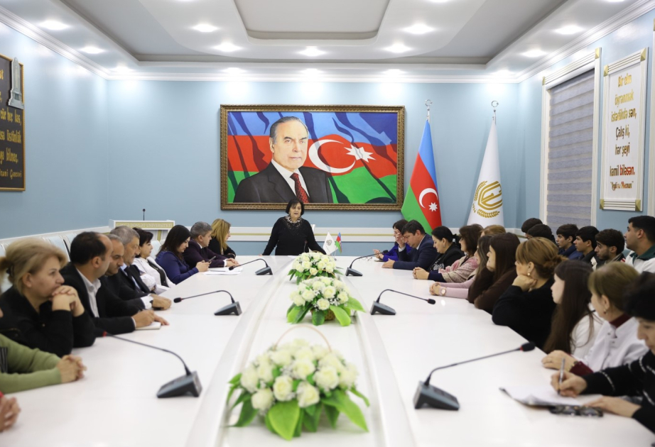 GDU-da Konstitusiya Gününə həsr olunan dəyirmi masa keçirilib