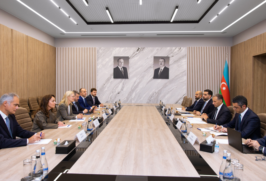 Azerbaijan, International Finance Corporation discuss development of Middle Corridor