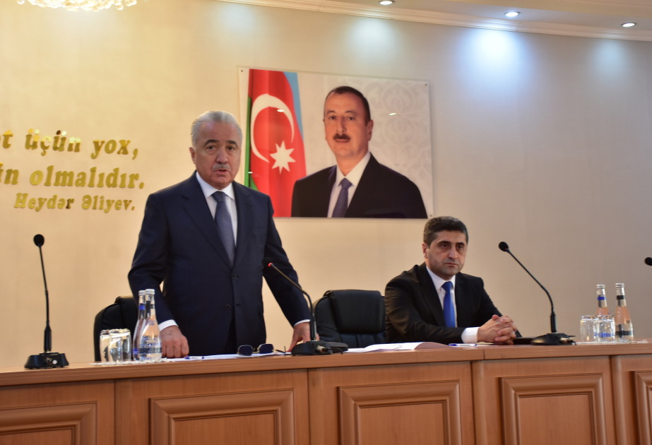 Qax Rayon İcra Hakimiyyətinin başçısı kollektivə təqdim olunub