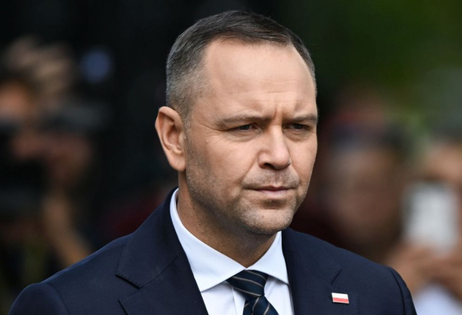 Polşa Prezidenti Kommunist Partiyasının fəaliyyətini konstitusiyaya zidd hesab edir