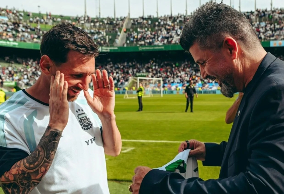 Argentina draw huge crowd: 20,000 fans at open training before Angola clash