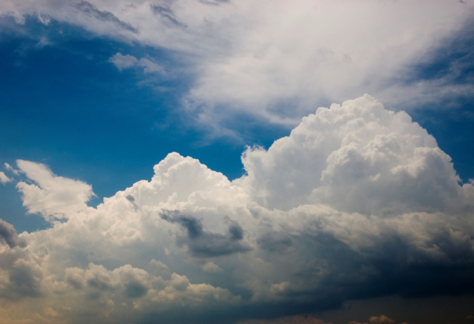 Завтра погода будет преимущественно без осадков, в некоторых районах пройдут дожди