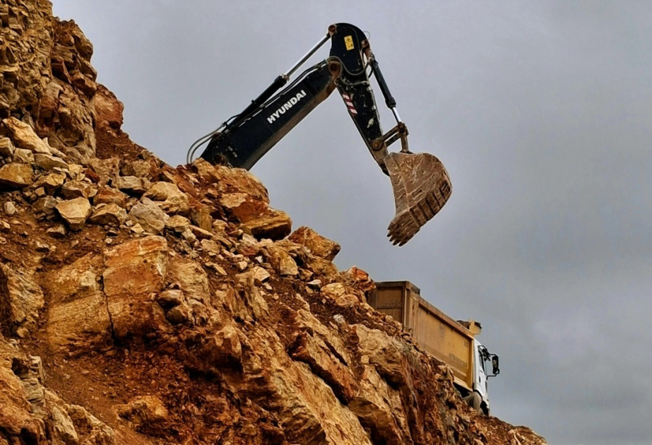 China discovers first super-large gold deposit in NE China