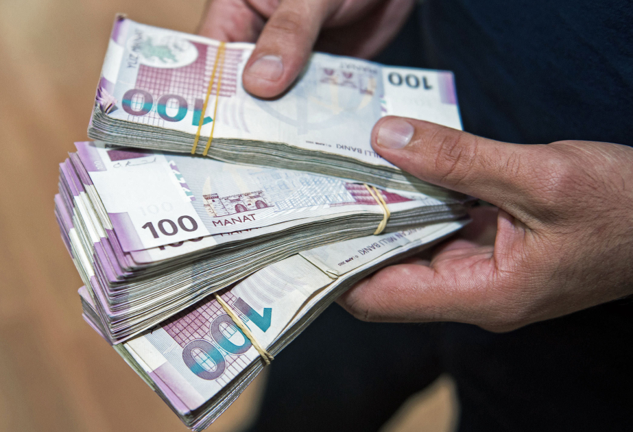 Muzdla çalışan işçilərin orta aylıq əməkhaqqı 1087,7 manat olub