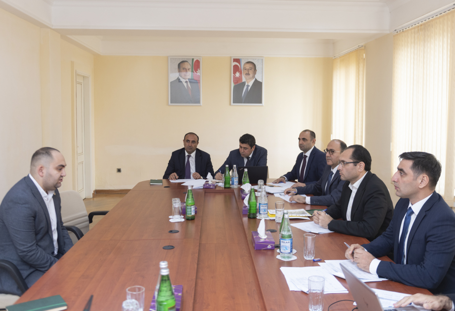 Nazir Məcnun Məmmədov Biləsuvarda vətəndaşların müraciətlərini dinləyib