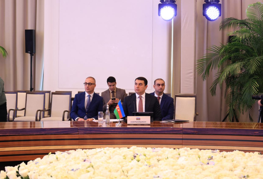 وفد أذربيجاني يحضر المؤتمر الدولي المنعقد في طشقند
