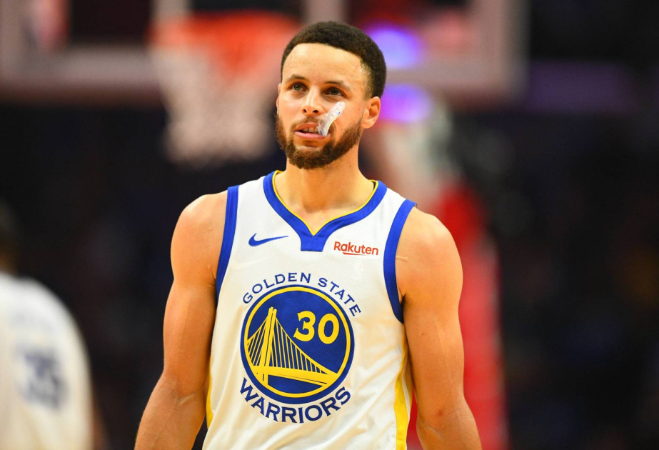 NBA: “Finiks Sanz”dan 5 oyunluq seriyaya son, “Qolden Steyt Uorriors”dan ardıcıl 3-cü qələbə