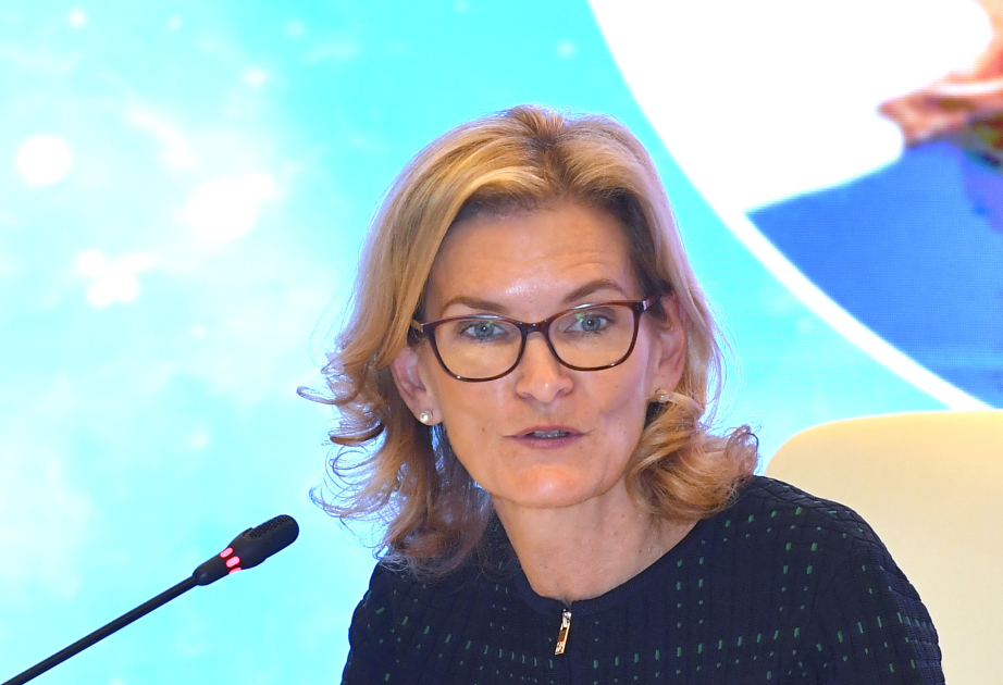 Dorin Boqdan-Martin: 2030-cu ilədək hər evin genişzolaqlı internetlə təmin edilməsi üçün təxminən 2,8 trilyon dollar investisiyaya ehtiyac var