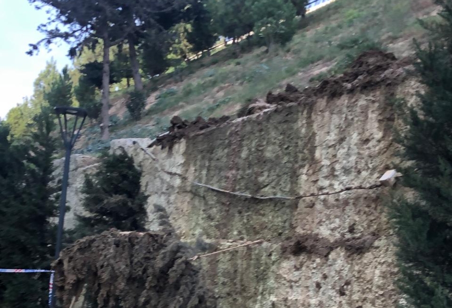 Əhmədli qəsəbəsində baş verən sürüşmə hadisəsi təhlil edilib