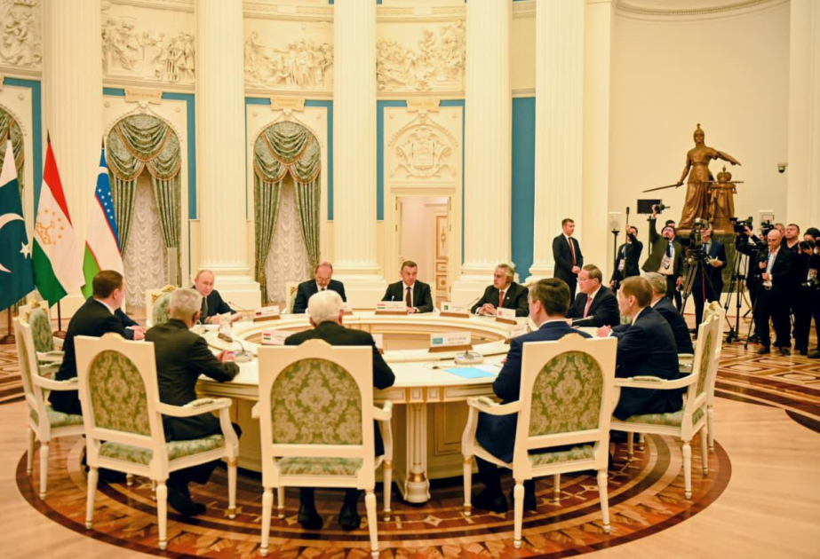 Russian President Vladimir Putin and Pakistan’s Deputy Prime Minister Mohammad Ishaq Dar hold meeting along with other SCO leaders in Moscow