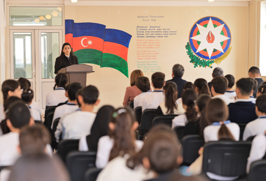 Məktəblilər uşaq hüquqları barədə maarifləndiriliblər