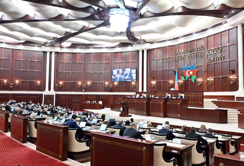 Milli Məclisin plenar iclasında 2026-cı ilin dövlət büdcəsi zərfinə daxil olan qanun layihələri birinci oxunuşda qəbul edilib YENİLƏNİB  VİDEO