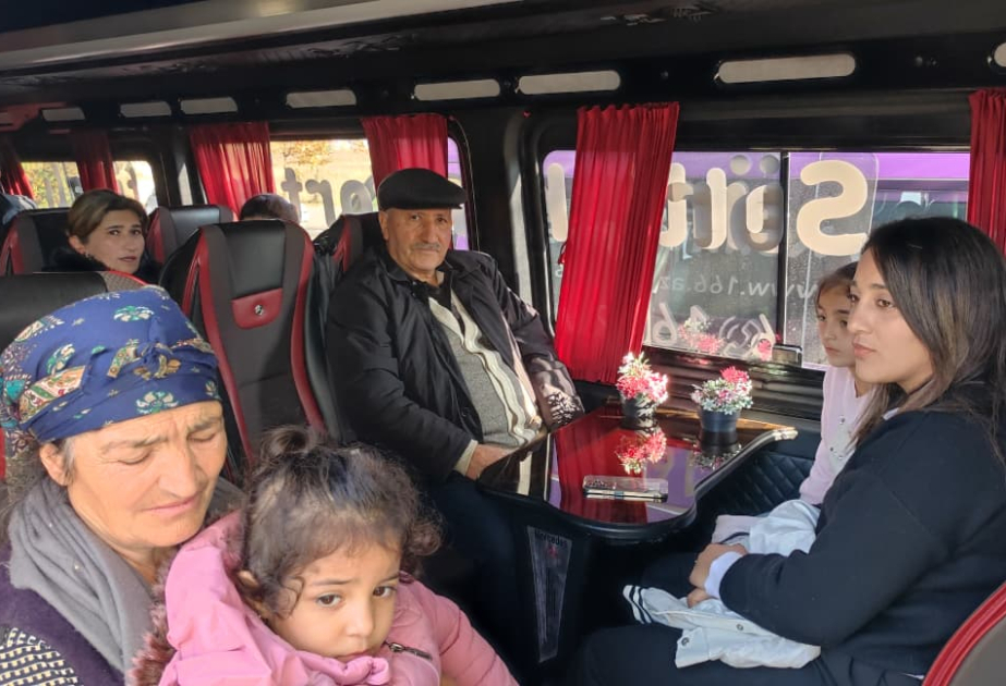 Ağdərənin Vəngli və Həsənriz kəndlərinə növbəti köç karvanı yola salınıb