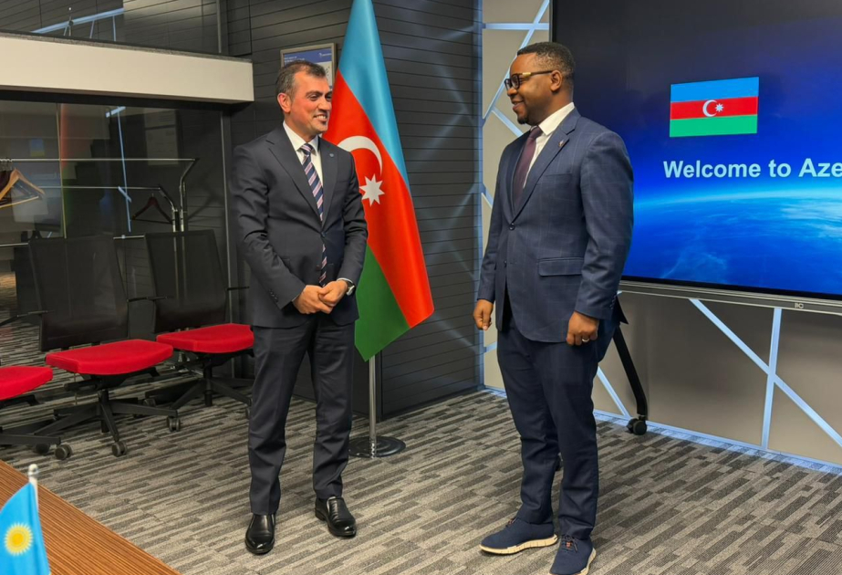 Rwandan Minister visits Azerbaijan's Main Satellite Ground Control Center
