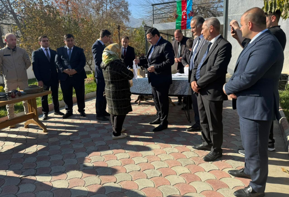 Another 17 families relocated to Hadrut receive house keys