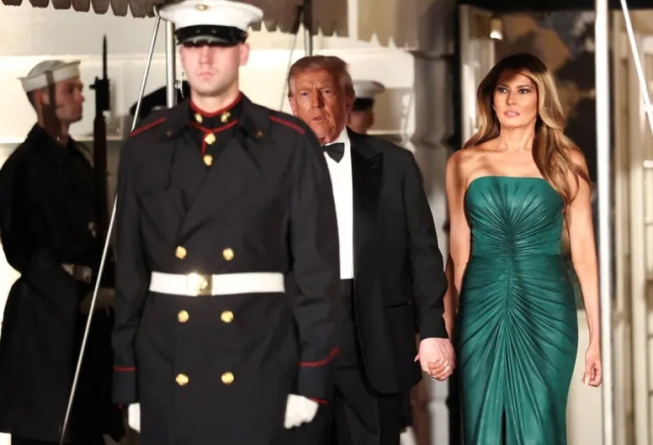 Moda diplomatiyası: Melaniya Tramp Səudiyyə vəliəhdi ilə şam yeməyində yaşıl rəngli donu ilə diqqəti cəlb edib