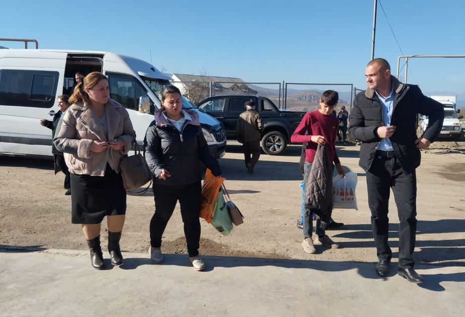 Aserbaidschan siedelt 15 weitere Familien ins Dorf Schuschakend im Bezirk Chodschali um