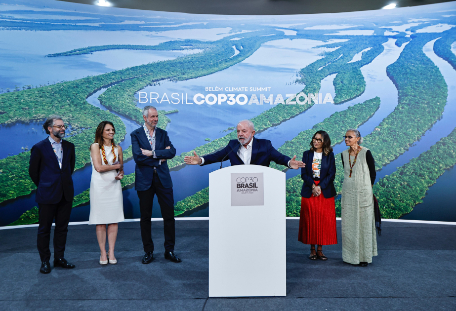 Braziliya prezidenti CO₂ emissiyalarının azaldılması məsələsinə ciddi yanaşmağa çağırıb