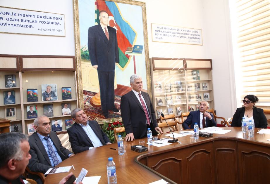 Birinci Türkoloji Qurultayın 100 illiyi: dil məsələləri - simpozium