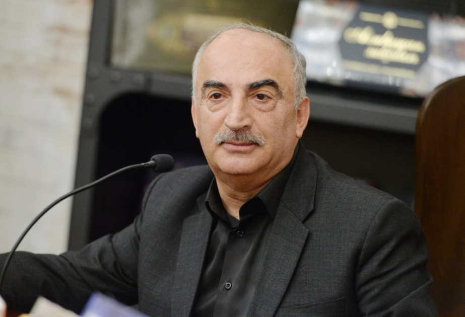 Natiq Rəsulzadə: Ədəbiyyatçılar və dilçilər mümkün qədər xarici sözlərdən istifadəni minimuma endirməlidilər