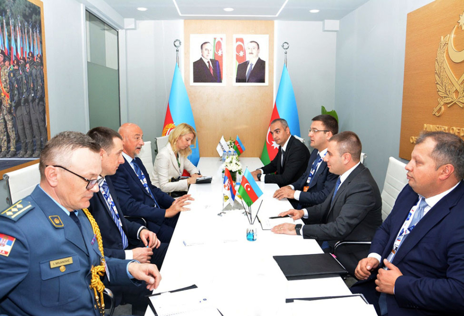 Azerbaijan deputy defense ministers participate in Dubai Airshow 2025