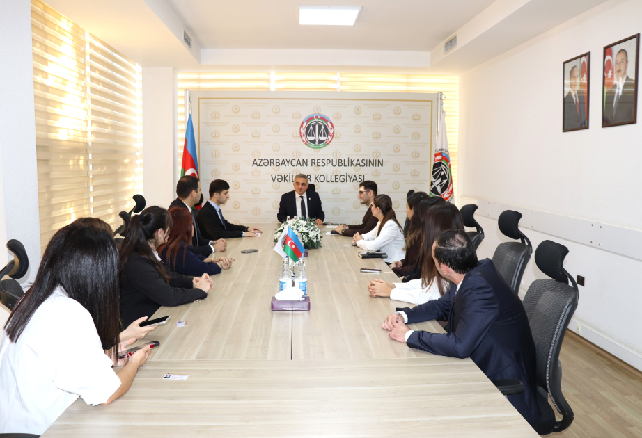 Vəkillər Kollegiyasının sədri işə yeni qəbul edilən vəkil köməkçiləri ilə görüşüb