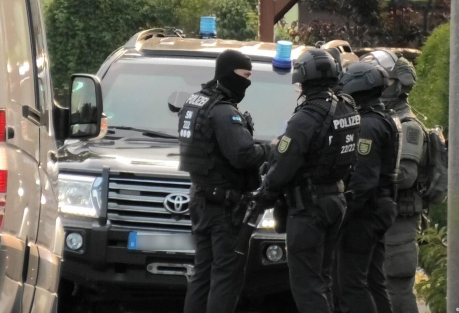 После угроз взрыва в школах в Германии прошли обыски
