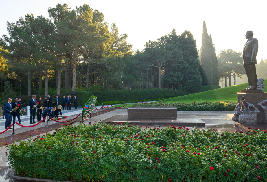 Participants of telecommunications conference visit Alley of Honors and Alley of Martyrs