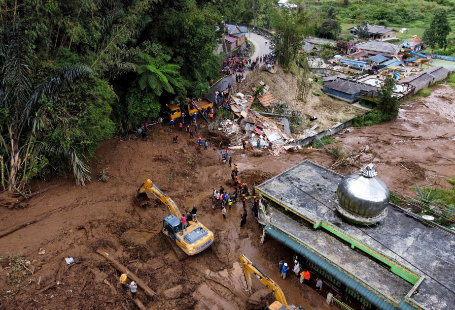 4 killed, 34 injured as landslides, flash floods hit Indonesia's North Sumatra