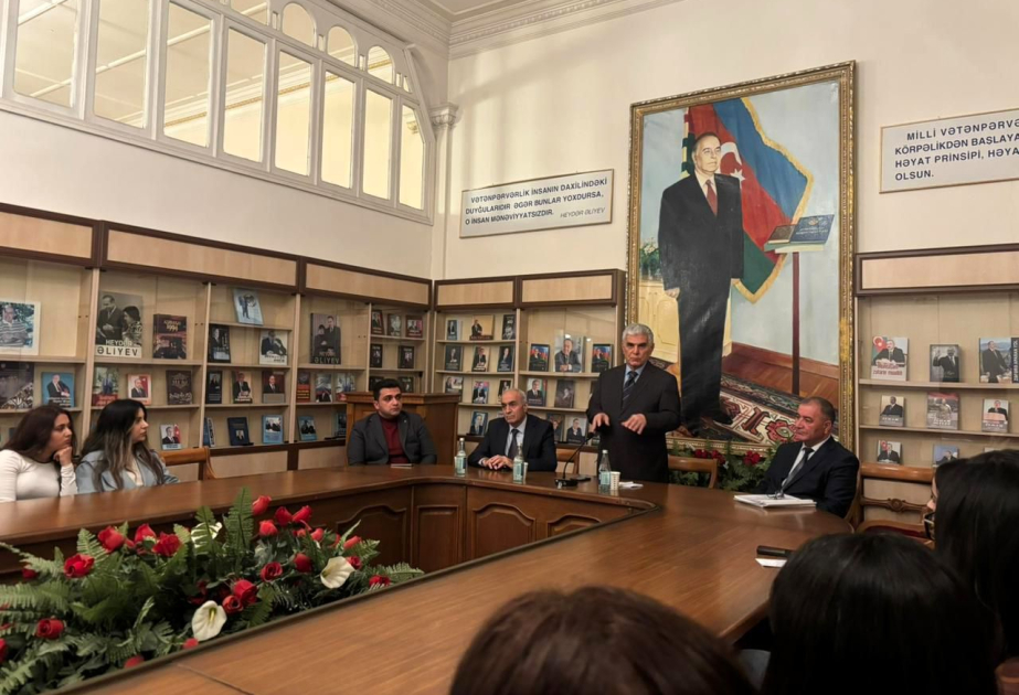 Pedaqoji Universitetdə magistrantlarla görüş keçirilib