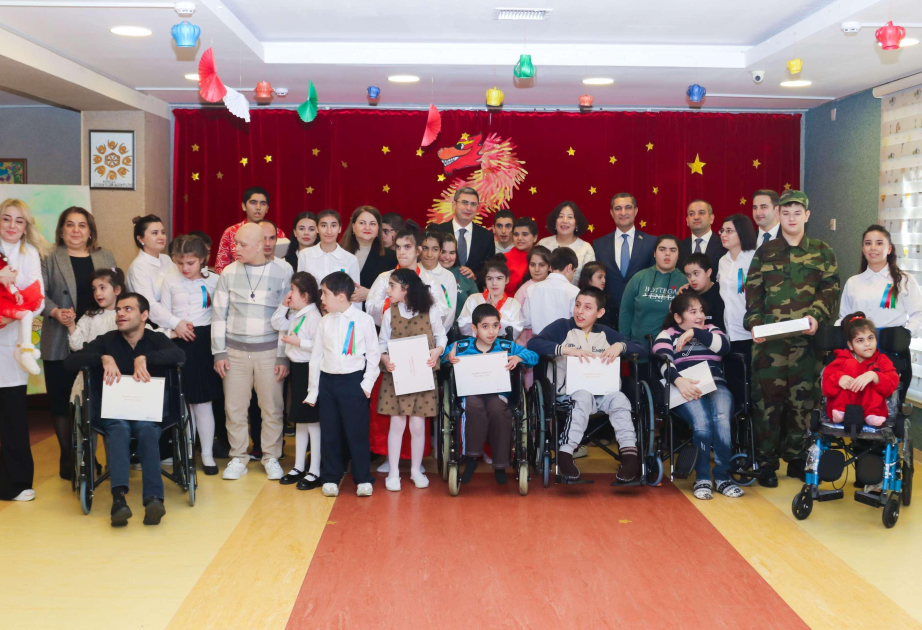 Əlilliyi olan uşaqlar üçün sosial xidmət müəssisəsinin sakinləri ilə görüş