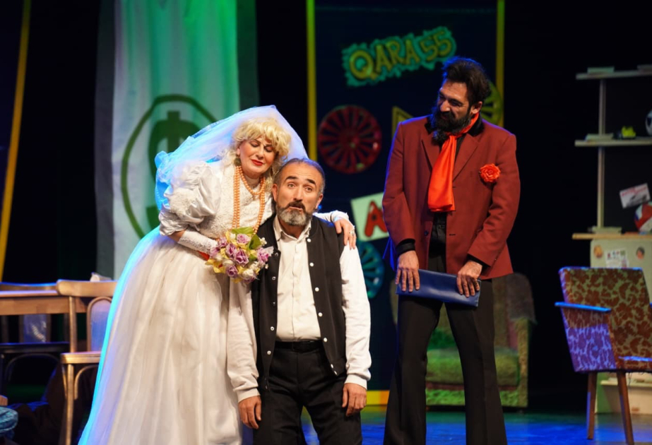 Şəki teatrında “Varlı qadın” tamaşasına ictimai baxış olub