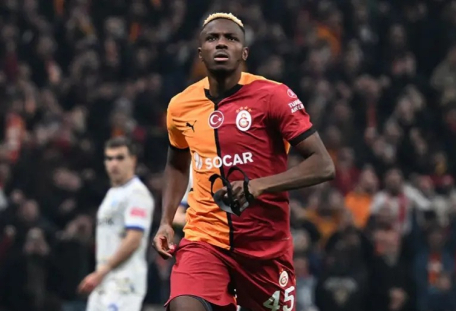 Viktor Osimhen “Fənərbağça” ilə derbi matçında oynaya biləcək