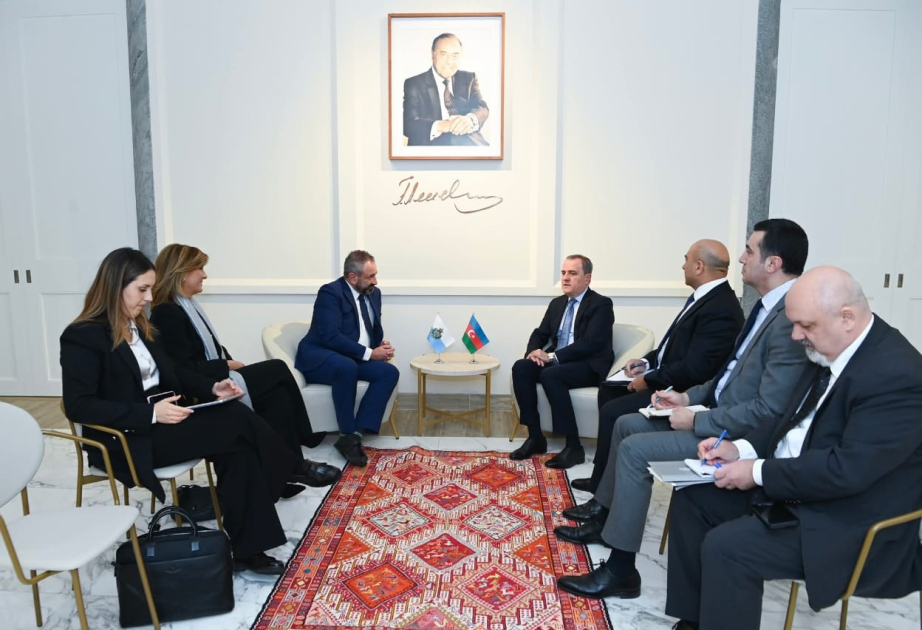 Se intercambian opiniones sobre el estado actual de las relaciones entre Azerbaiyán y San Marino