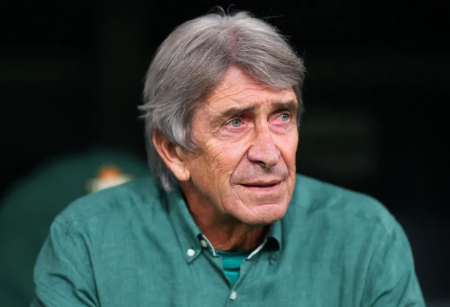 Real Betis amplía el contrato con Pellegrini