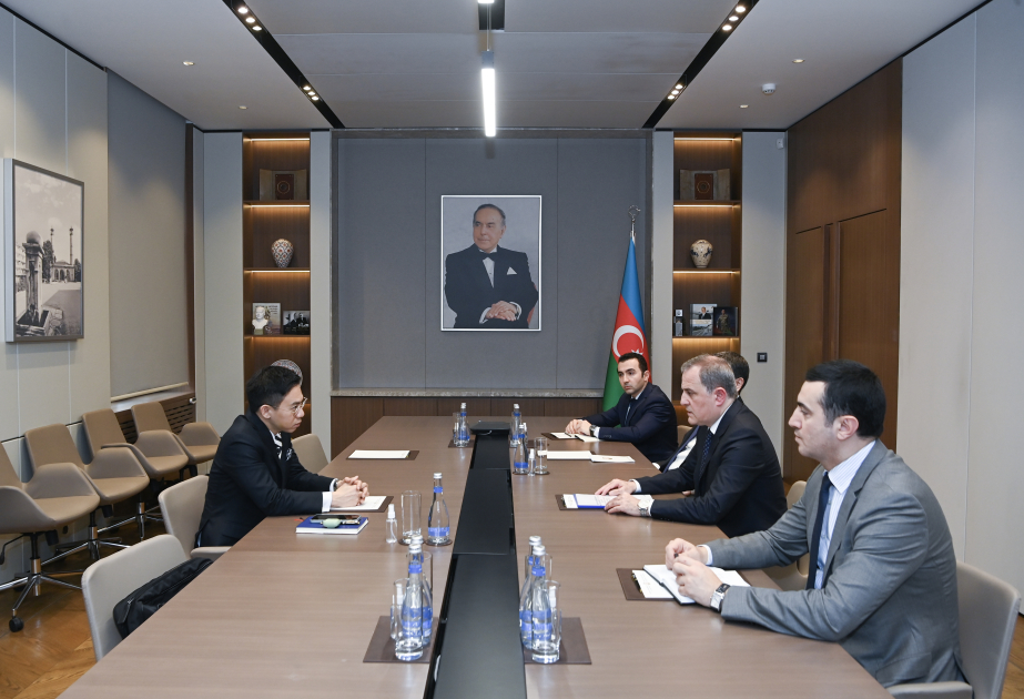 Azerbaijani FM, Secretary General of King Prajadhipok's Institute of Thailand discuss prospects for cooperation