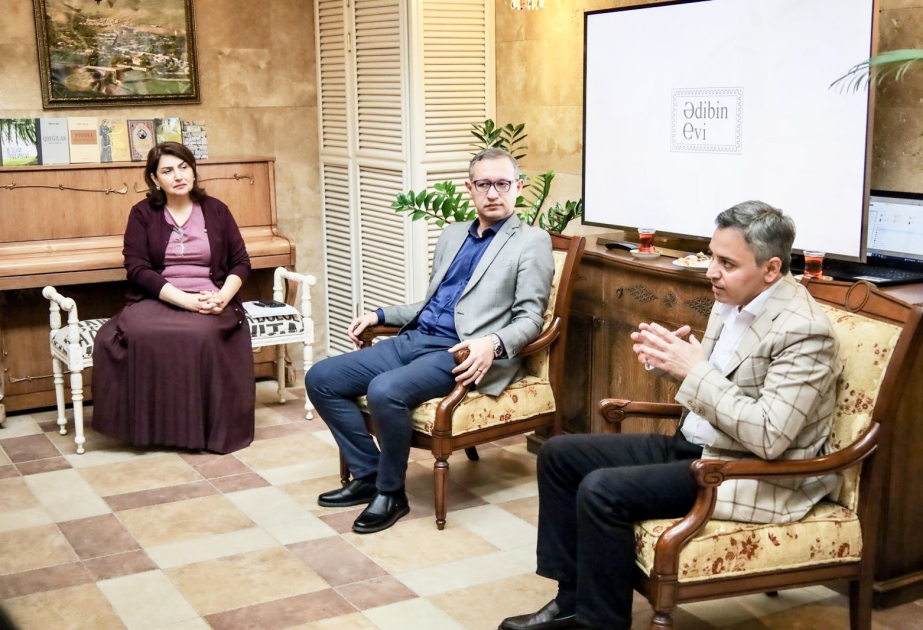 “QHT-lər mənəvi dəyərlərin keşiyində” mövzusunda ədəbi-mədəni müzakirə keçirilib