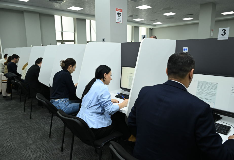 Hakimliyə namizədlərin seçim prosesində test mərhələsindən keçən 151 nəfərlə yazılı imtahan keçirilir