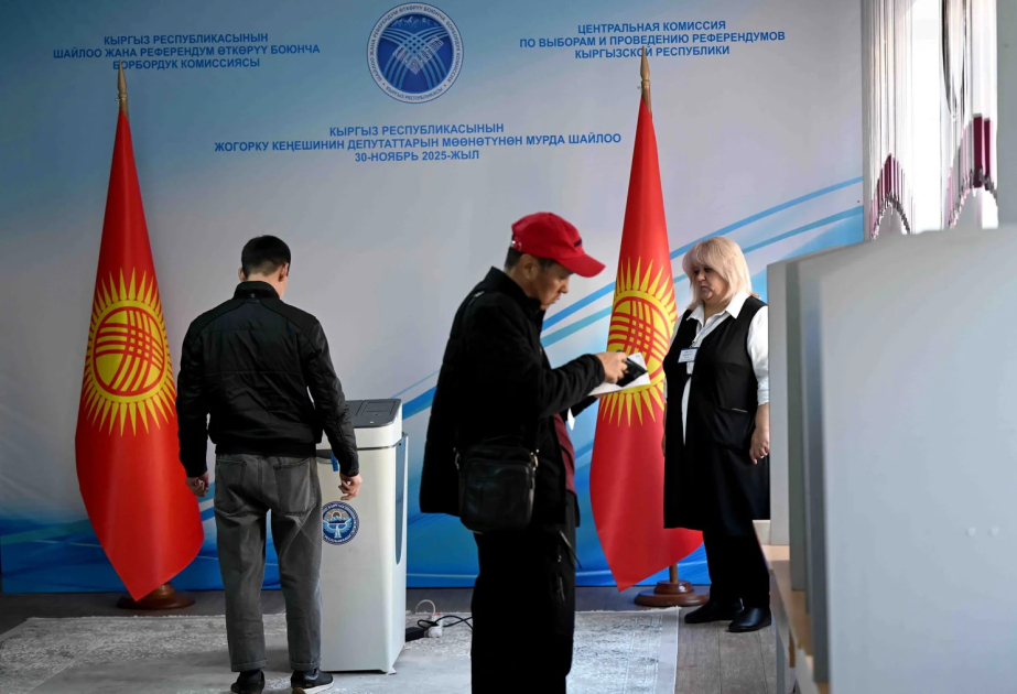 Qırğızıstanda parlament seçkilərində seçici fəallığı 37% təşkil edib