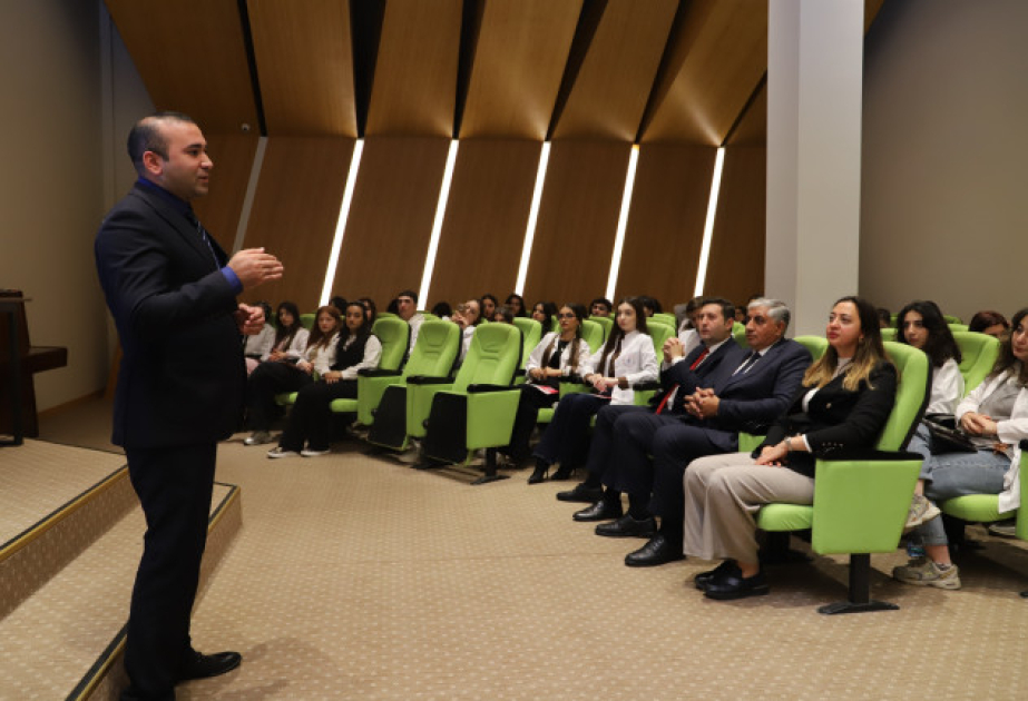 Xəzər Universitetinin tələbələri ilə görüş keçirilib