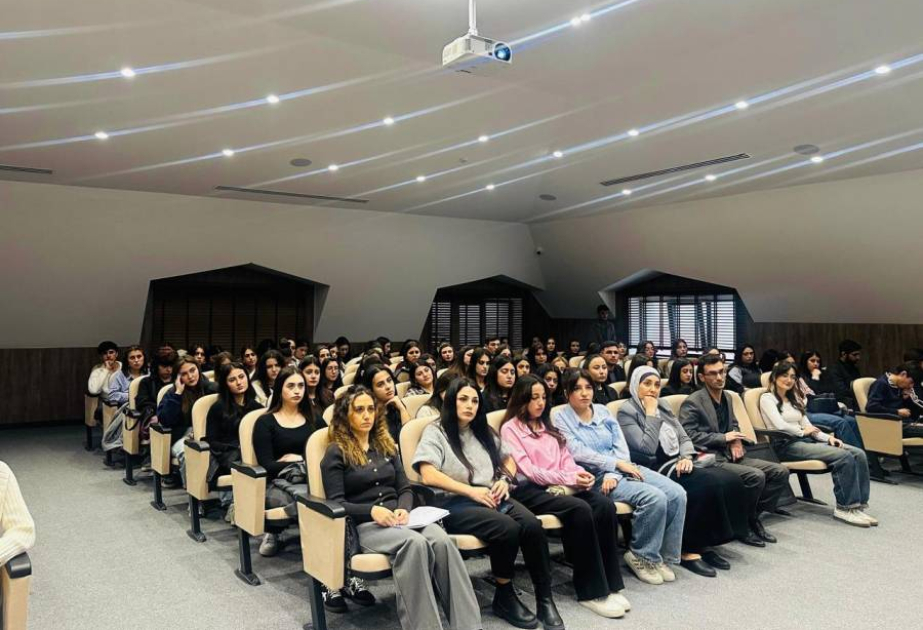 Bakı Avrasiya Kollecində maarifləndirmə tədbiri keçirilib