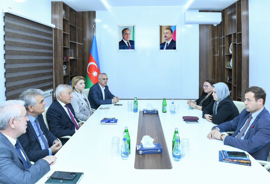 BMU-da tədrisə cəlb olunan türkiyəli alimlərlə görüş keçirilib