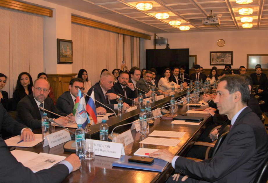 Moscow hosts roundtable on Russian-Azerbaijani relations